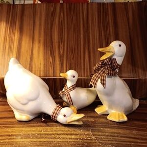 Vintage 1980s farmhouse country ducks family figurines